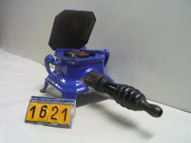  Collection ASPEG, pièce numéro 1621 : Réchaud gaz avec couvercle petit modèle