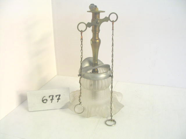  Collection ASPEG, pièce numéro 677 : Plafonnier pour bec à gaz renversé avec un robinet à levier