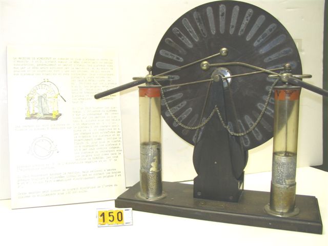  Collection ASPEG, pièce numéro 150 : Machine électrostatique de Wimshurst