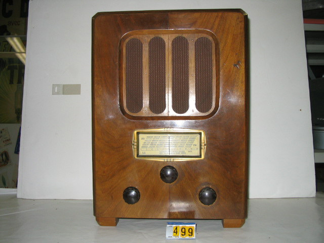  Collection ASPEG, pièce numéro 499 : Poste Radio à lampes