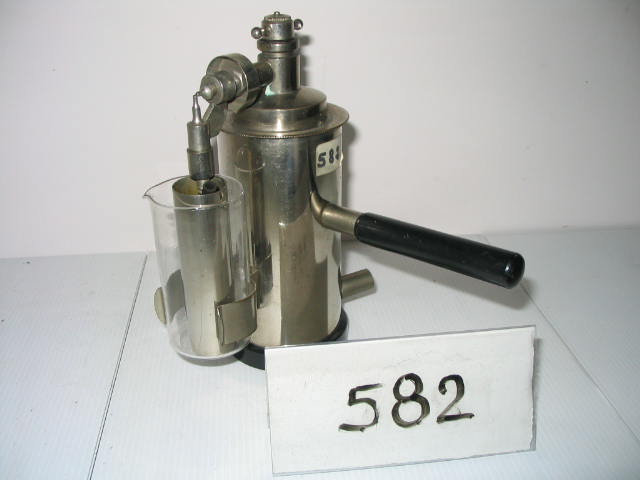  Collection ASPEG, pièce numéro 582 : Inhalateur